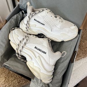 Balenciaga sneakers size 29